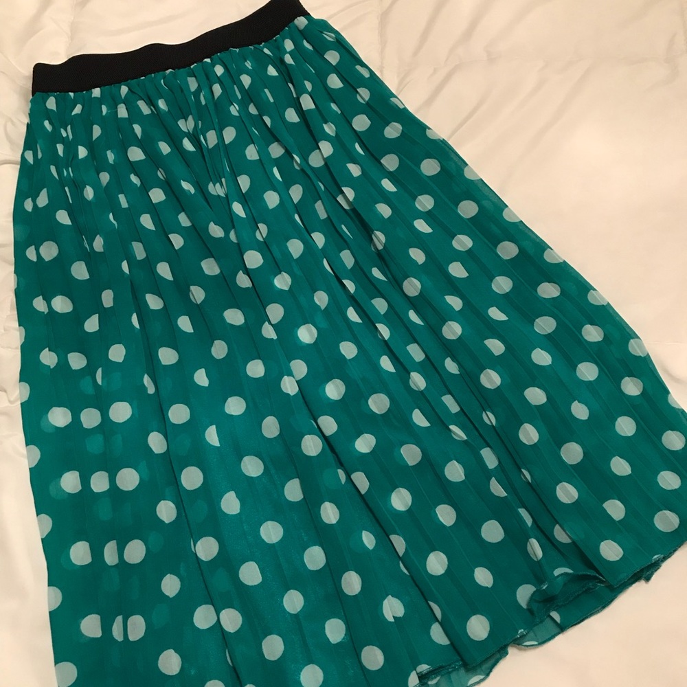 Forever 21 Pleated skirt